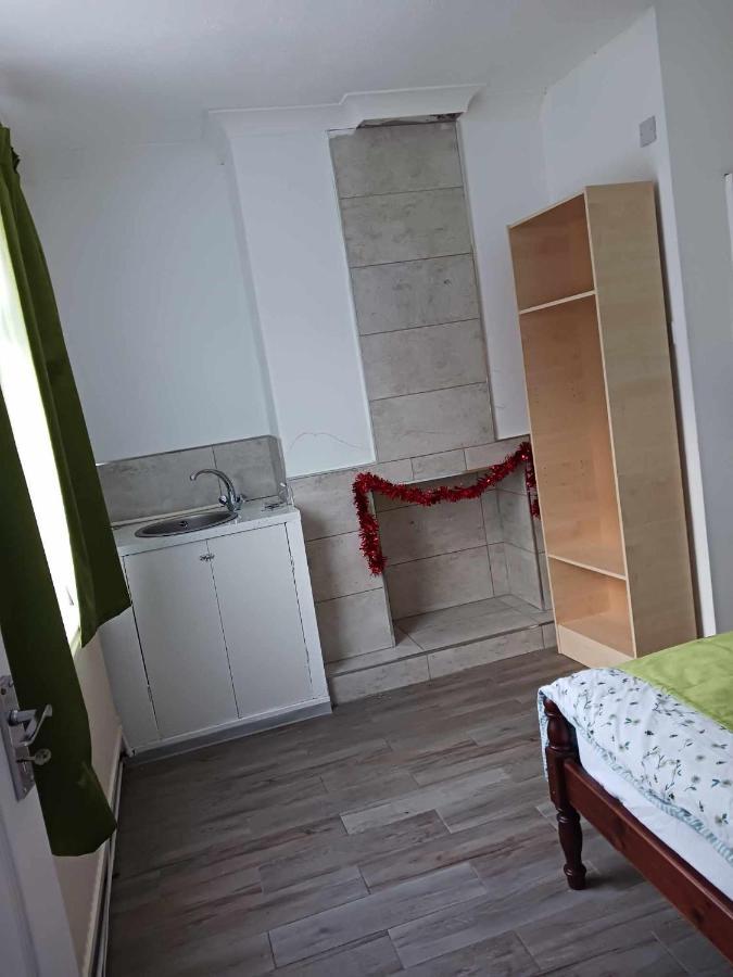 Amarillys Guest House Πρέστον Εξωτερικό φωτογραφία